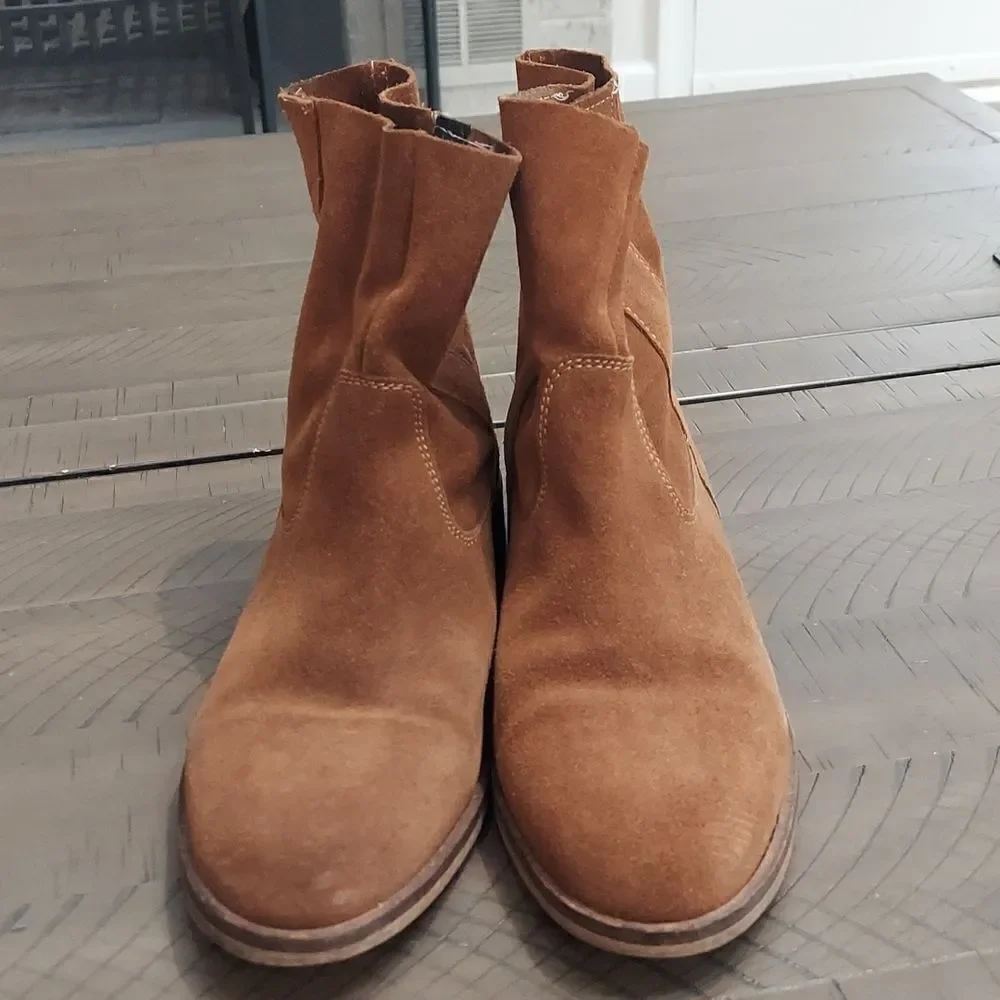 Sundance Catalog Caramel Slouchy Suede Pull-On Ankle Booties Sz 37